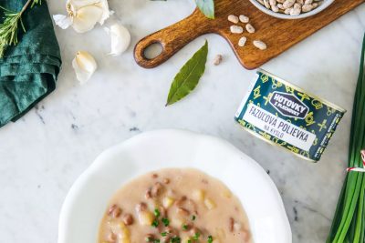 Trvanlivosť jedla v plechovke: ako sa zabezpečuje 3‑ročná spotreba?